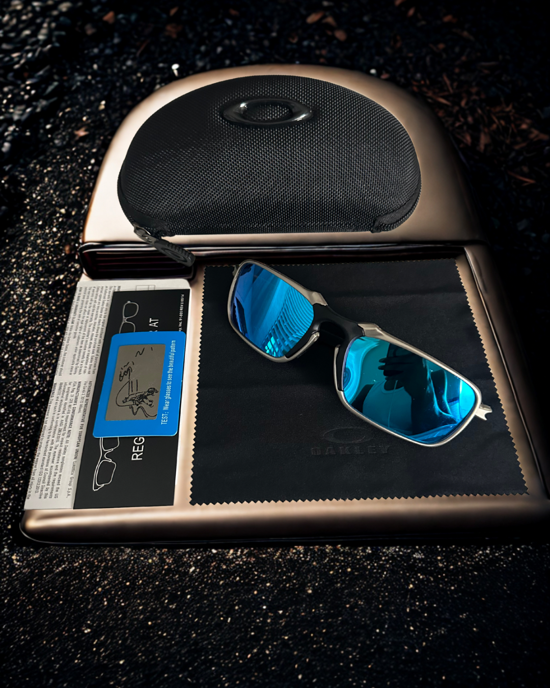 SUNGLASSES