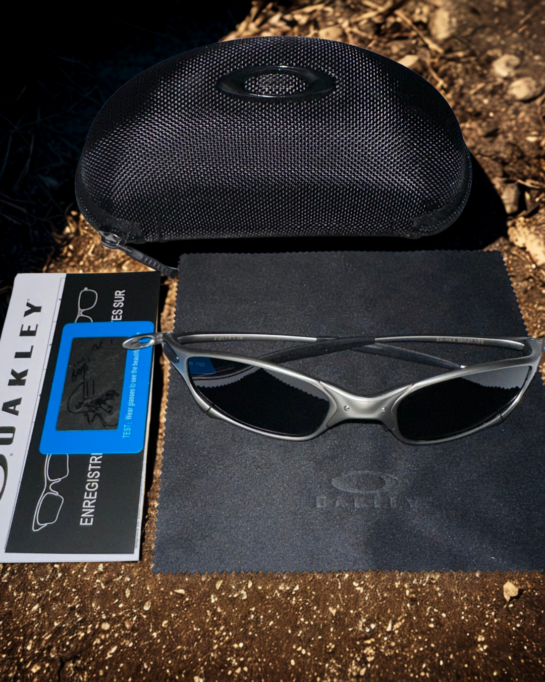 SUNGLASSES
