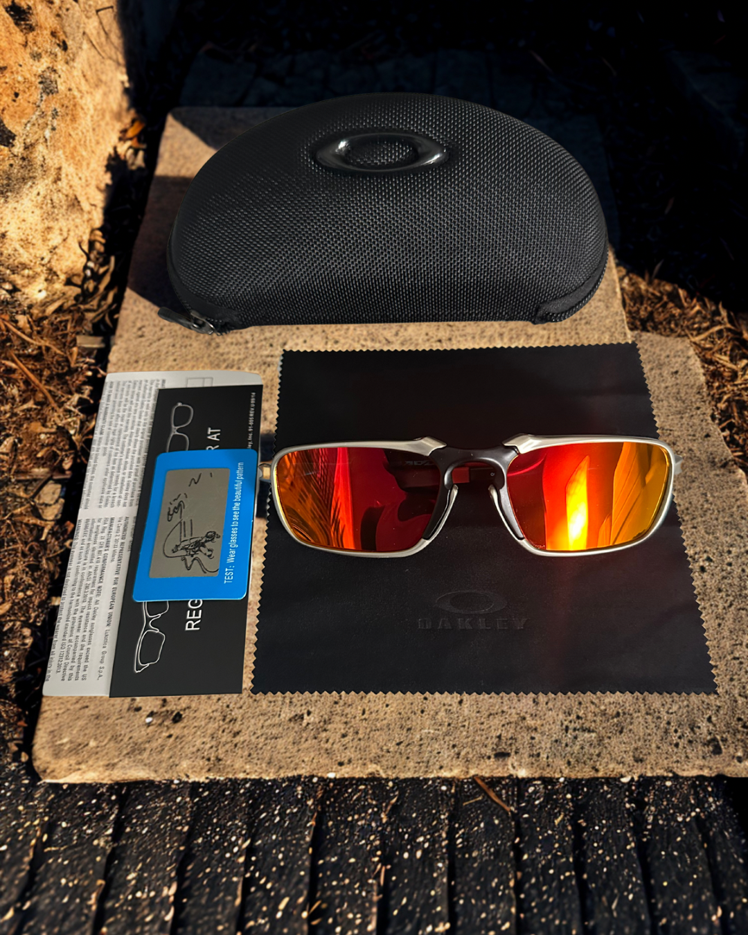SUNGLASSES
