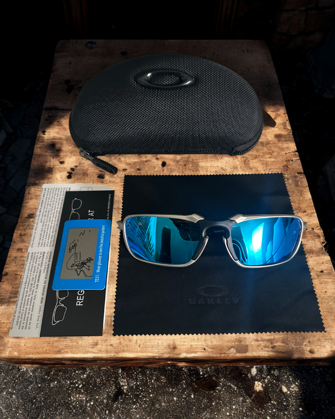 SUNGLASSES